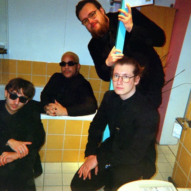 BOYS CLUB